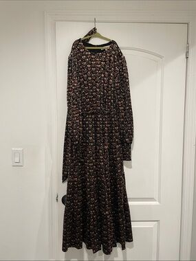 Black velvet Floral Long Sleeve Midi Dress from fame